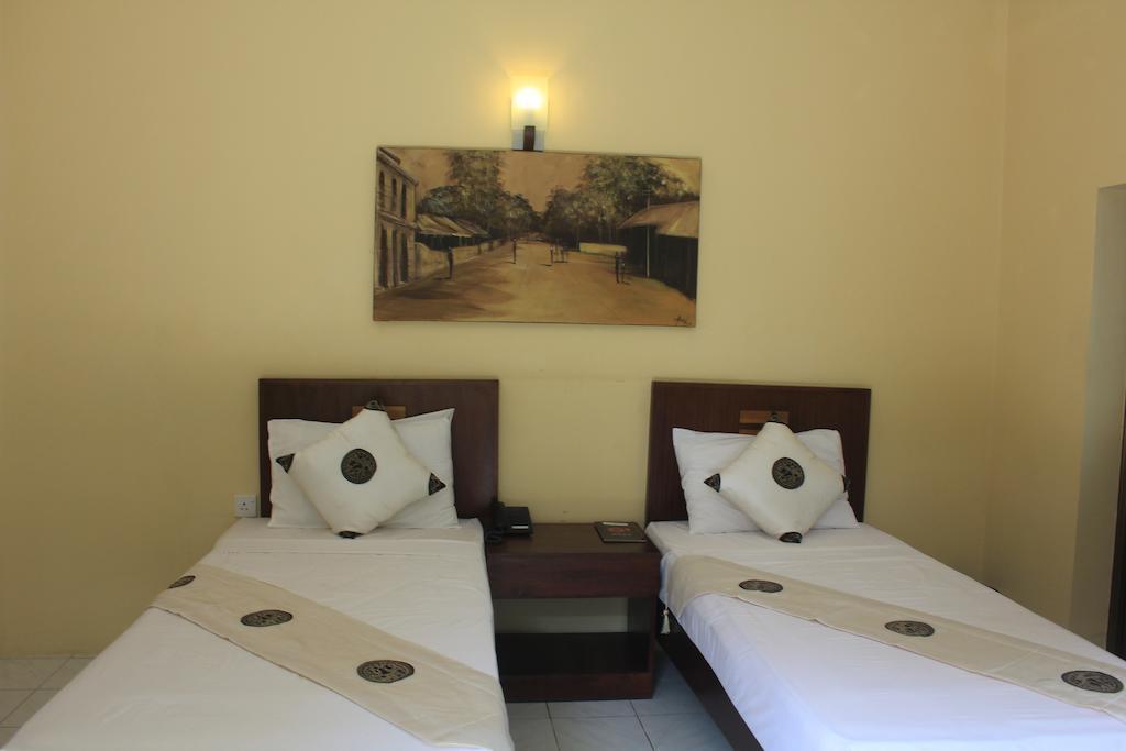 Grand 7 Hotel Thalawathugoda Talawatugoda Exterior photo